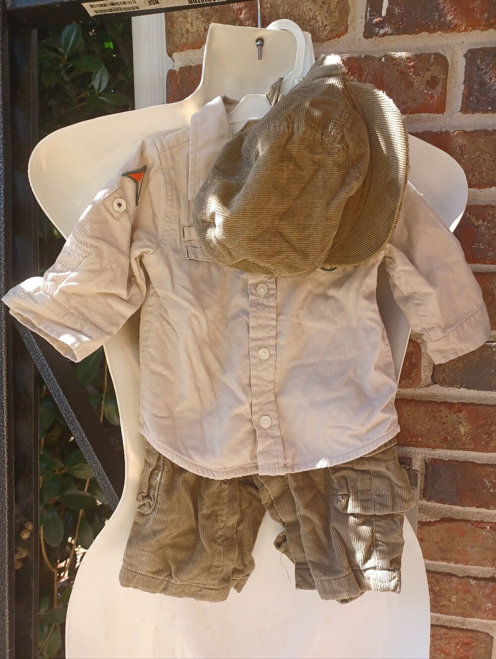 GAP Infant Button-Up Shirt - Light Beige - Picture 4 of 6